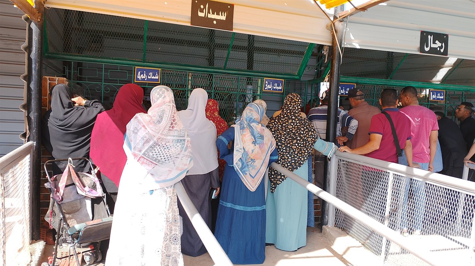 مبادرة لطرح الخضر والفاكهة بأسعار مخفضة بمركز باريس وقراه (2)