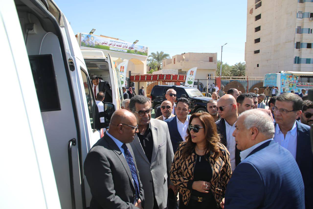 وزيرا الزراعة والتنمية المحلية ومحافظ الوادي الجديد يفتتحون فعاليات معرض EGY AGRI الزراعي في نسخته ا