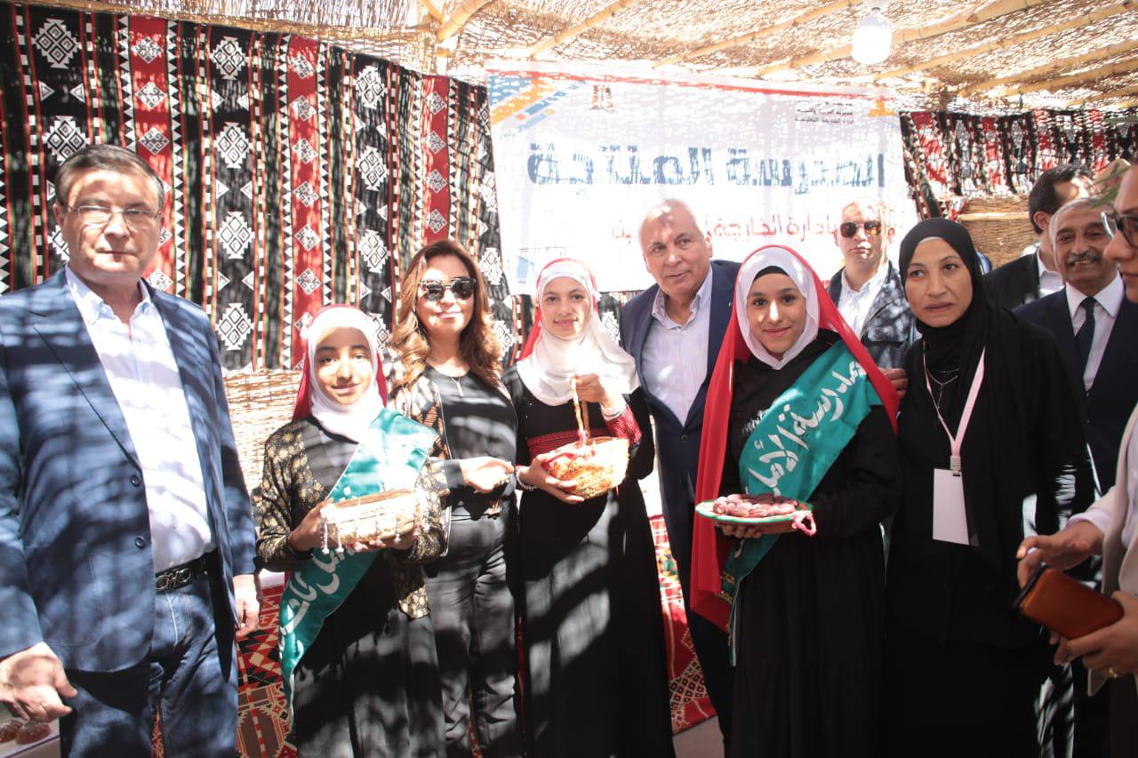وزيرا الزراعة والتنمية المحلية ومحافظ الوادي الجديد يفتتحون فعاليات معرض EGY AGRI الزراعي في نسخته ا