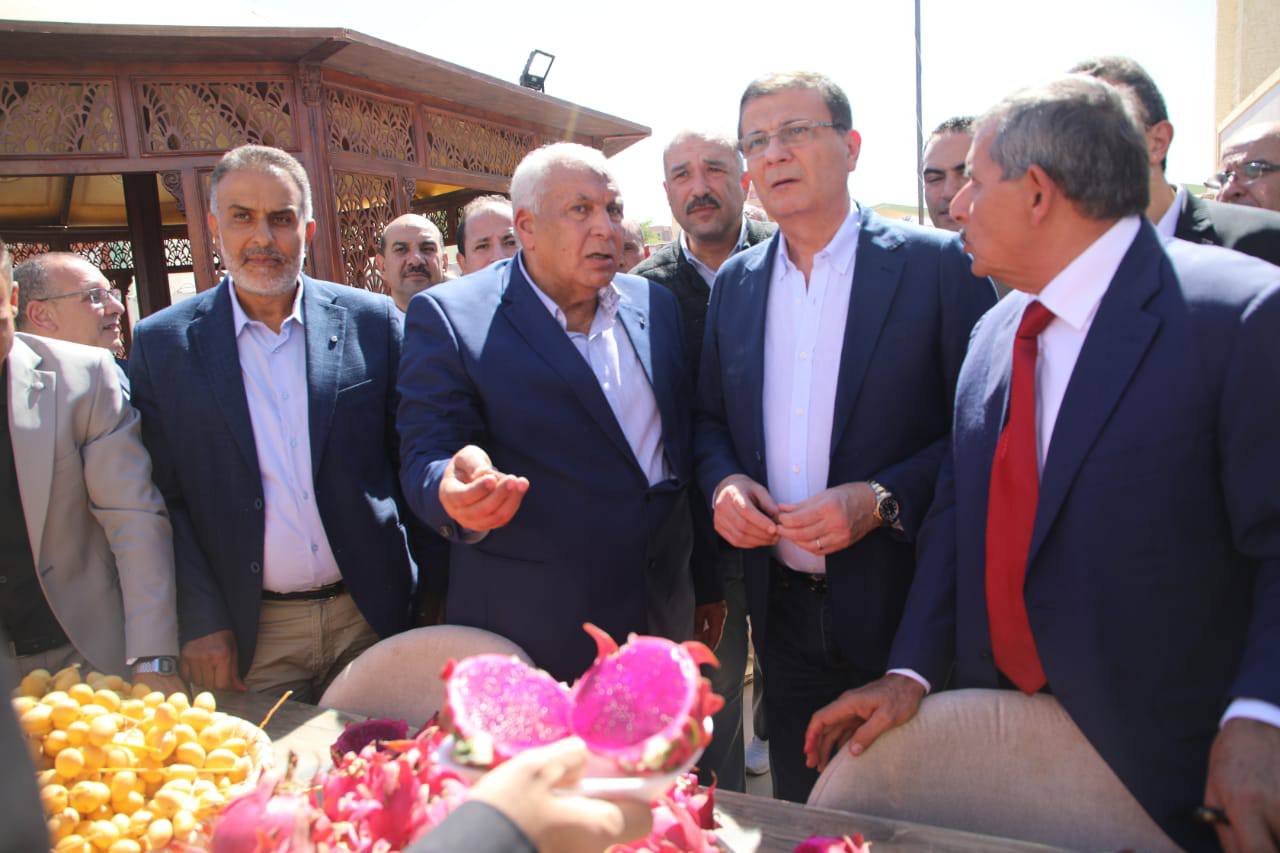 وزيرا الزراعة والتنمية المحلية ومحافظ الوادي الجديد يفتتحون فعاليات معرض EGY AGRI الزراعي في نسخته ا