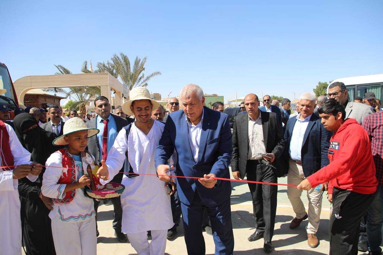 وزيرا الزراعة والتنمية المحلية ومحافظ الوادي الجديد يفتتحون فعاليات معرض EGY AGRI الزراعي في نسخته ا