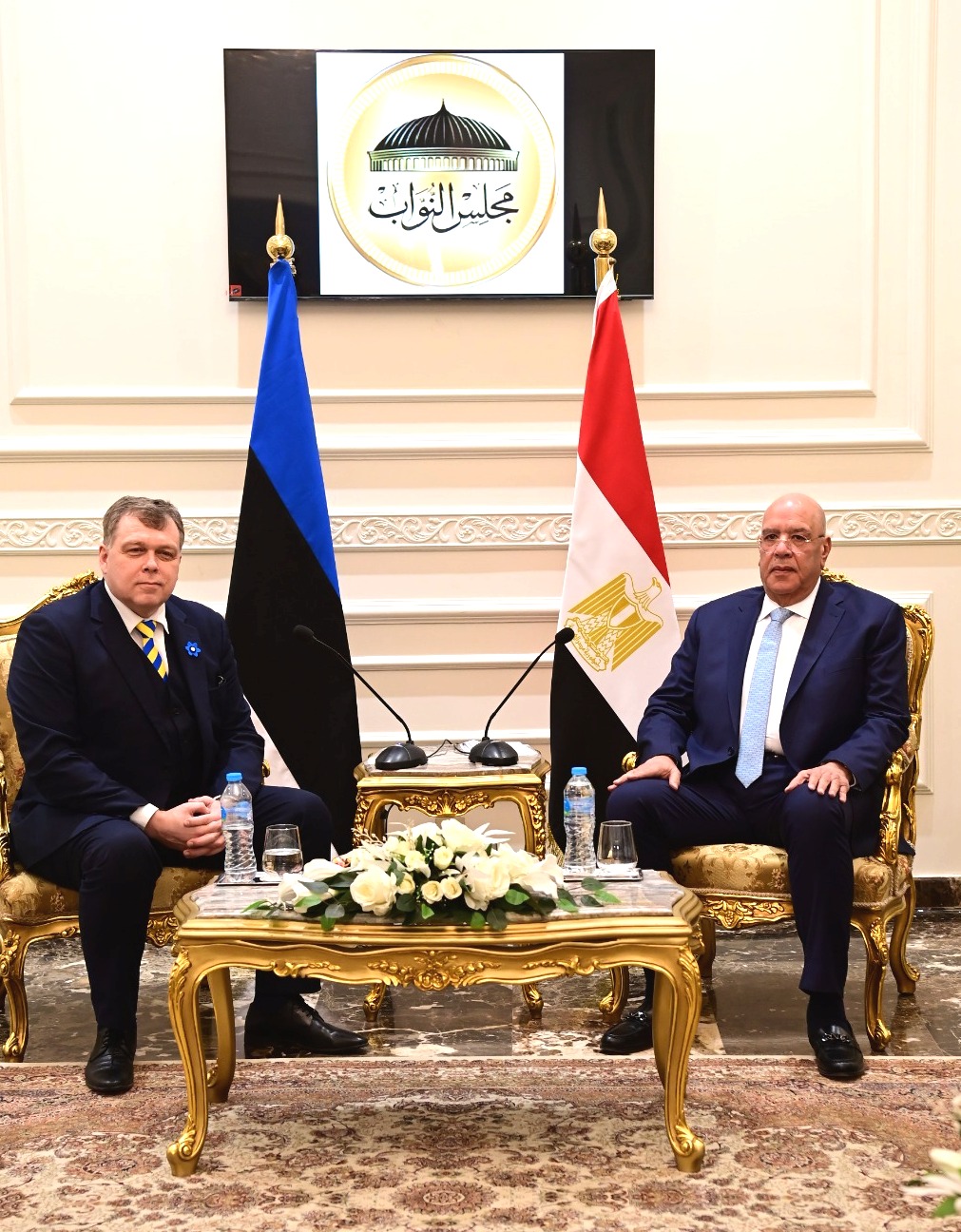 a1833c5e-e934-414f-8a1b-8a634baaf386