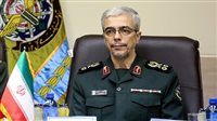 رئيس الأركان الإيراني يأمر الجيش والحرس الثوري بالمشاركة في البحث عن طائرة الرئيس 