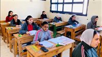 طلاب الشهادة الإعدادية في القاهرة يؤدون غدا امتحاني الإنجليزي والكمبيوتر 