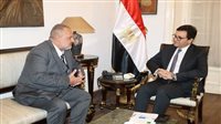 وزير الثقافة يلتقي الفنان خالد الصاوي لبحث إنشاء المركز الدولي للتدريب على فنون المسرح 