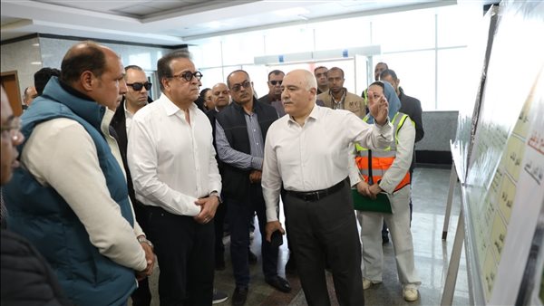 وزير الصحة يتفقد مشروعي مجمع المعامل المركزية في بدر ومستشفى العبور بالقليوبية 