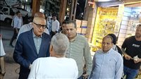 محافظ الأقصر يتفقد السوق السياحي ويستمع لمطالب الأهالي 