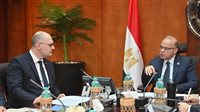 وزير الاستثمار وسفير بيلاروسيا يبحثان تعميق التصنيع المحلي وتطوير الشراكات الصناعية والتبادل التجاري 