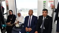وزير النقل يستقل قطار المونوريل من محطة المستثمرين بالقاهرة الجديدة حتى محطة الي الحي الحكومي بالعاصمة 